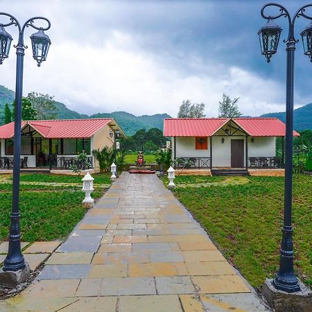 Ninad Homestays Karjat Ngoại thất bức ảnh