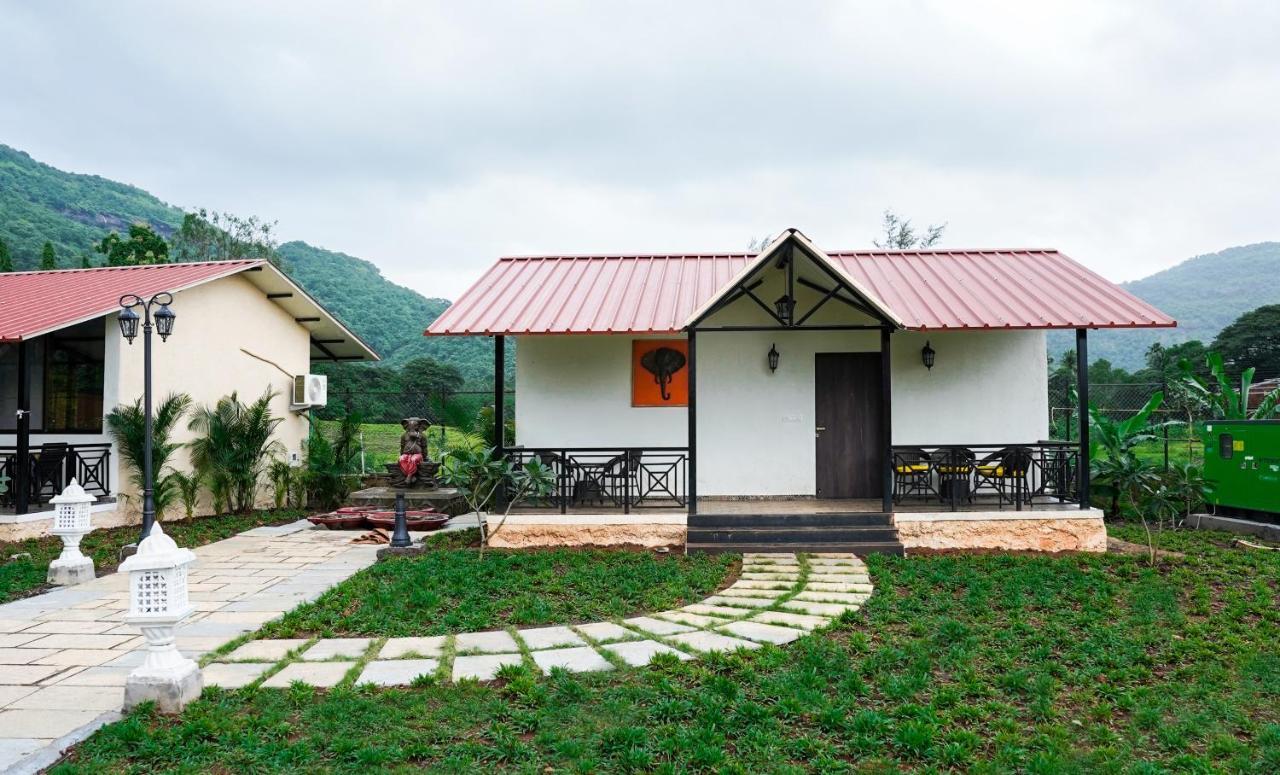 Ninad Homestays Karjat Ngoại thất bức ảnh