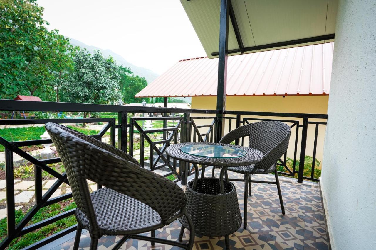 Ninad Homestays Karjat Ngoại thất bức ảnh