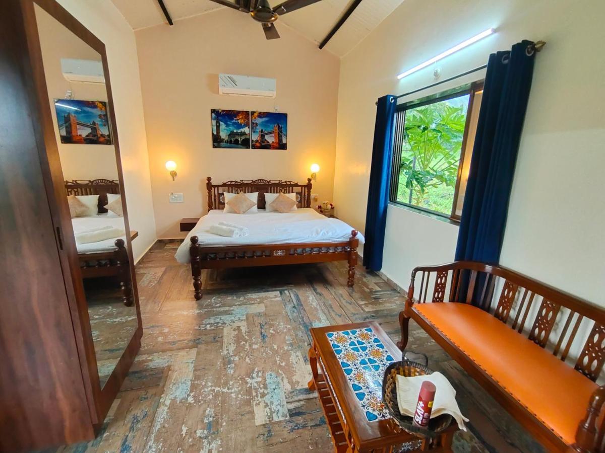 Ninad Homestays Karjat Ngoại thất bức ảnh
