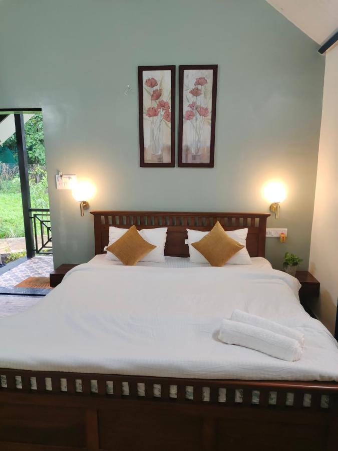 Ninad Homestays Karjat Ngoại thất bức ảnh
