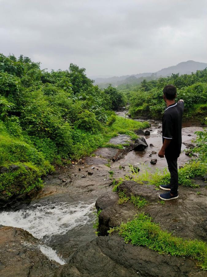 Ninad Homestays Karjat Ngoại thất bức ảnh